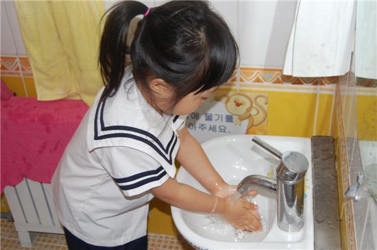 수인성 감염병 주의, 물·음식 매개 감염…예방은 철저한 '손씻기'