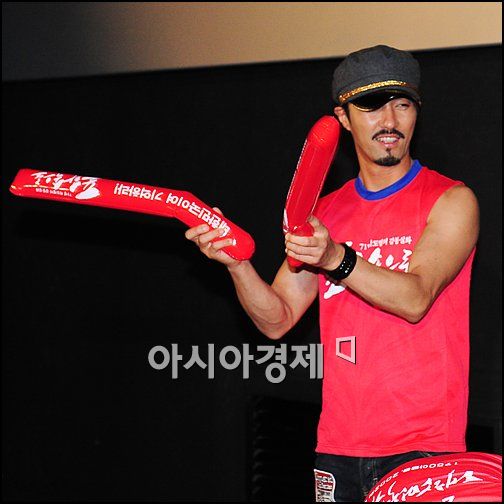 [포토]차승원 '막대풍선, 부러질때까지'