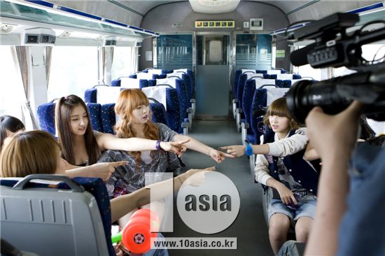 4minute members Nam Ji-hyun, Hyun-a and Kwon So-hyun [Lee Jin-hyuk/10Asia]