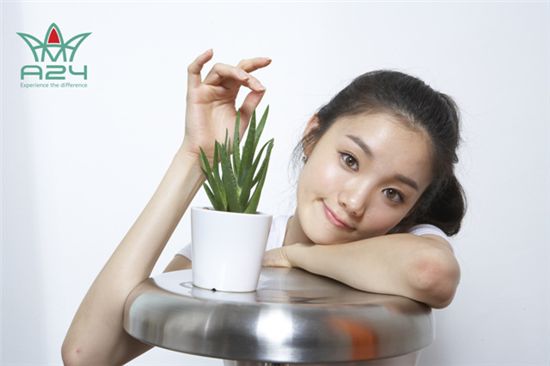 2008 슈퍼모델 이성경, 화장품 모델 대열 합류