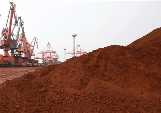 희토류 수출 규제 명분 쌓는 中…불법 채굴로 양쯔강 환경 파괴
