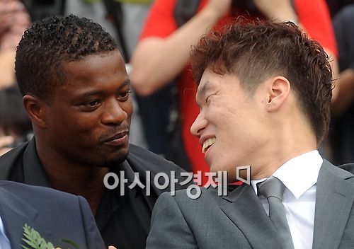 '박지성 절친' 맨유 에브라 새로 타는 차가