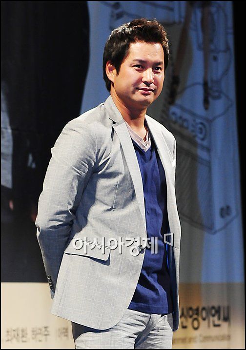 [포토]포즈 취하는 이종원