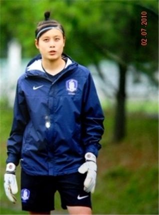 '얼짱 골키퍼' 문소리 떴다..미니홈피 6만 명 방문