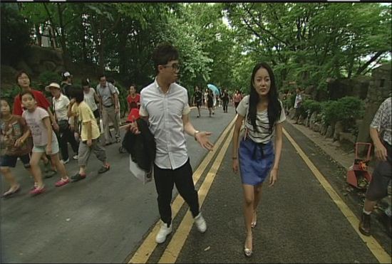 김경진, 글래머 강예빈과 스파… "여자 살에 처음 손대봐"