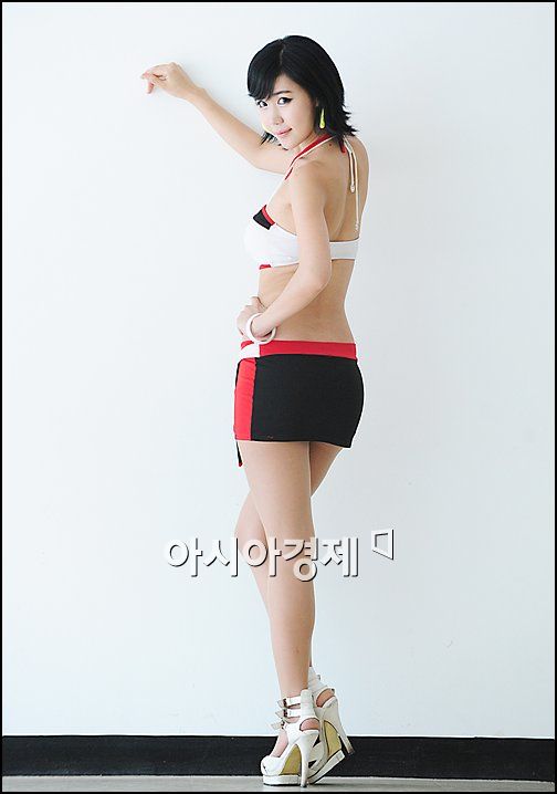 [포토]레이싱걸 김민솔, 숨막히는 뒤태