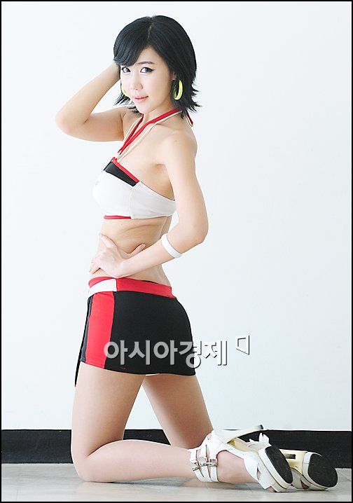 [포토]레이싱걸 김민솔, 숨막히는 뒤태