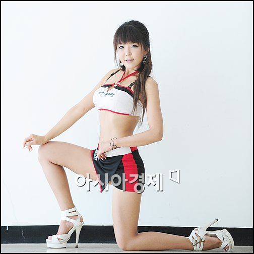 [포토]글래머러스 레이싱걸 황리아