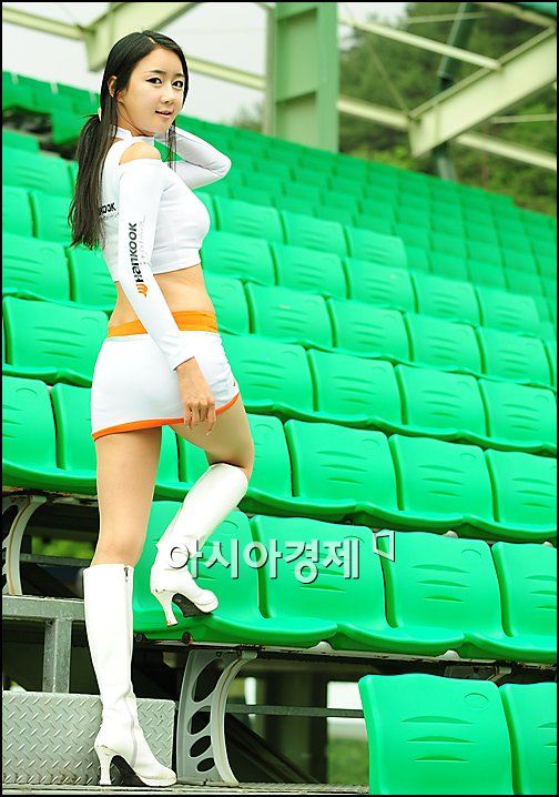 [포토]레이싱걸 한채이, 숨막히는 뒤태