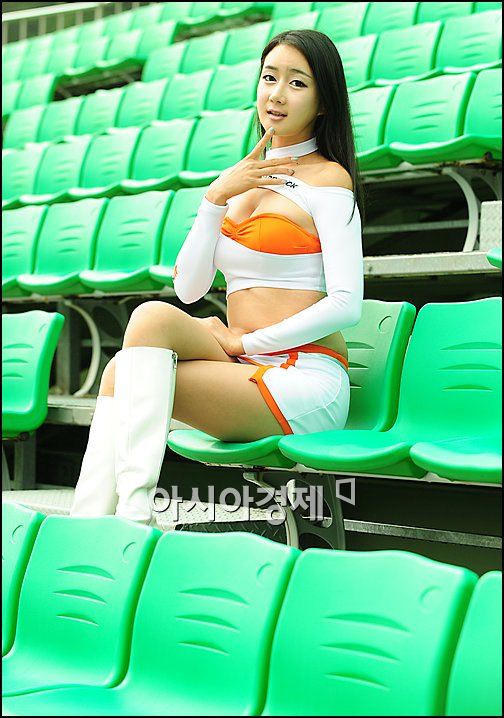 [포토]레이싱걸 한채이, 빛나는 꿀벅지