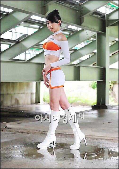 [포토]레이싱걸 이성화, 빛나는 꿀벅지