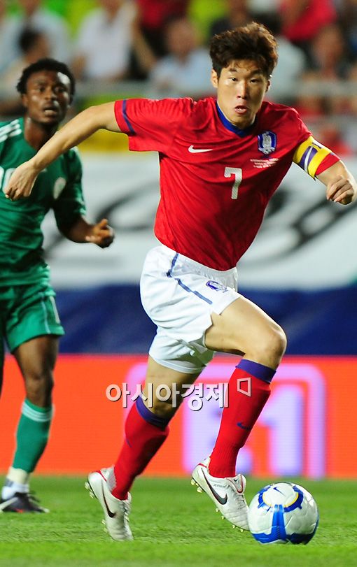 박지성, 한국 축구 사상 8번째 센추리클럽 멤버됐다
