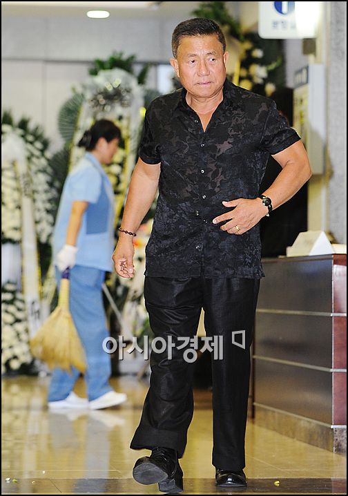 [포토]이상용, 故 앙드레김 빈소 찾아