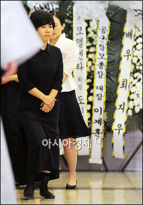 [포토]김미화, 故 앙드레김 빈소 찾아