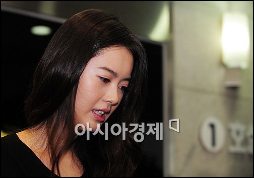 [포토]고아라, 故 앙드레김 빈소 조문