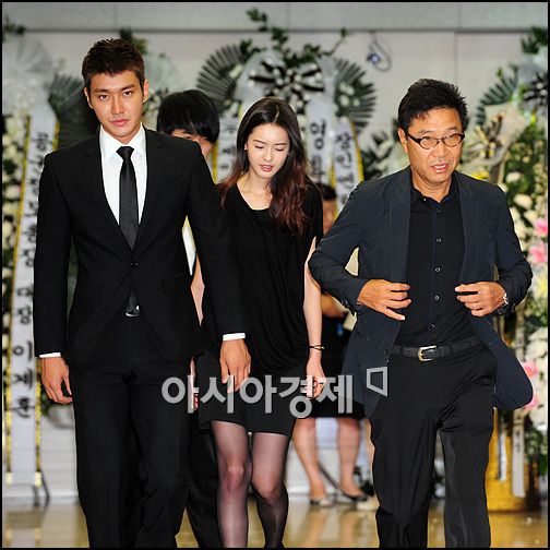 [포토]故 앙드레김 빈소 찾은 '이수만과 아이들'