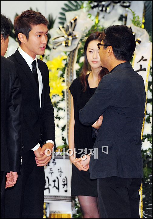 [포토]故 앙드레김 빈소 찾은 '이수만과 아이들'