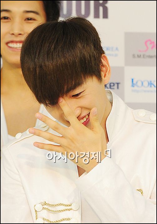 [포토]슈퍼주니어 은혁, 보아 이야기에 '민망해라'