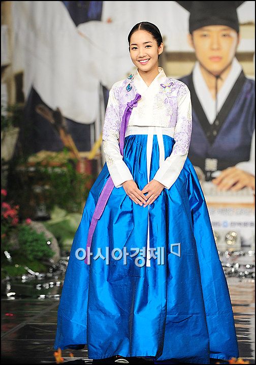 [포토]박민영, 한복도 상큼하게~