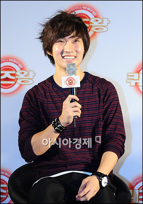 [포토]류덕환 '포즈, 이렇게 취하는거 맞나요?'