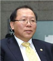 김동선 중기청장 "전통시장 선별해 지원할 것"