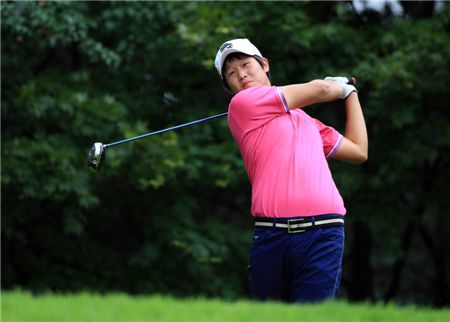 [레이크힐스오픈] 양지호, 2타 차 선두 '루키 돌풍~'