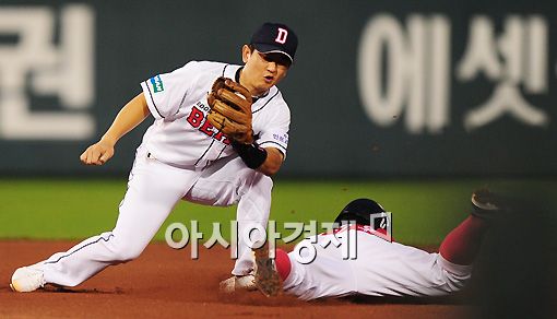 [포토]정근우 '도루 성공했다'