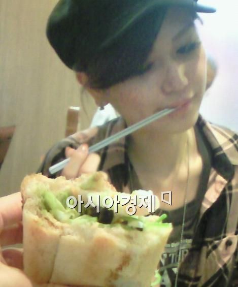 日미녀 모델 사토 카요 "나는 트랜스젠더" 방송 중 고백