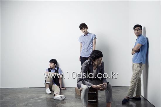 From left, Daybreak members Kim Jang-won, Jung Yoo-jong, Lee Won-suk and Kim Sun-il [Lee Jin-hyuk/10Asia]