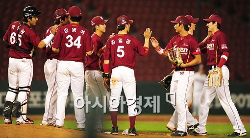 '유한준 맹타' 넥센, 네덜란드에 6-1 승리