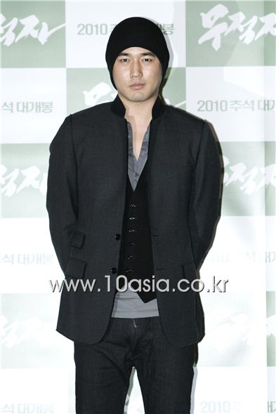 [PHOTO] Song Seung-heon, Jo Han-sun at "Invincible" screening
