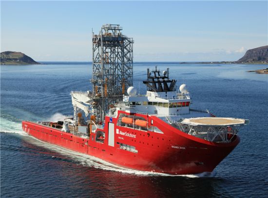 STX유럽 해양건설지원선 ‘올해의 최우수 선박상’ 수상