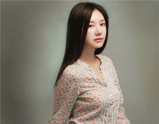 '유튜브 얼짱' 금효민, 선데이브런치 뮤비 감독-주연 '1인 2역' 눈길