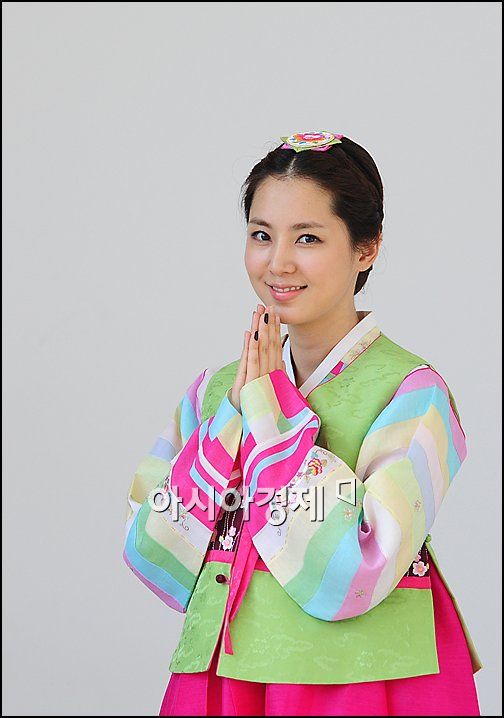 [한복포토]한채아 '남은 올해도 많이 사랑해주세요'