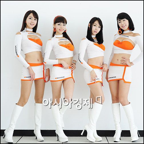 [포토]한국타이어 레이싱걸 '누가 제일 섹시해요?'