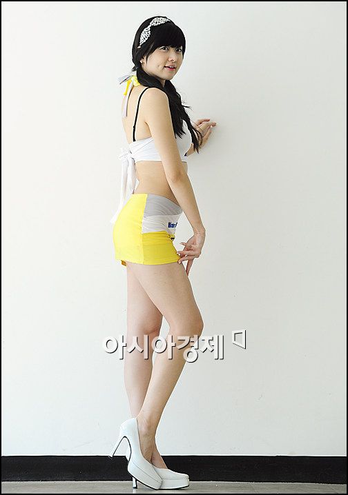 [포토]레이싱걸 정세온, 빛나는 꿀벅지