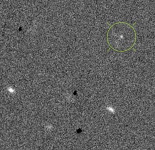 판스타로 포착한 소행성 '2010ST3'.