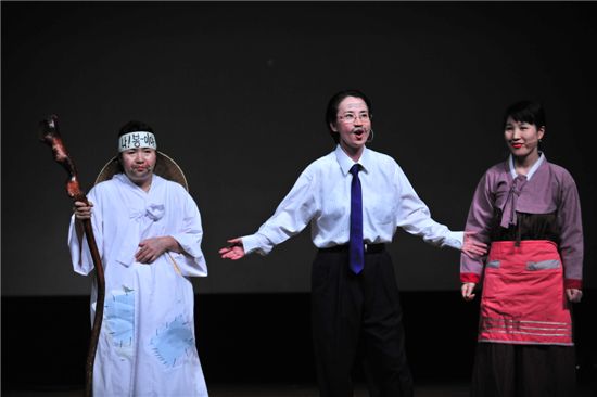 중랑구, 친절·청렴 문화 정착 위한 연극 페스티벌 열어 
