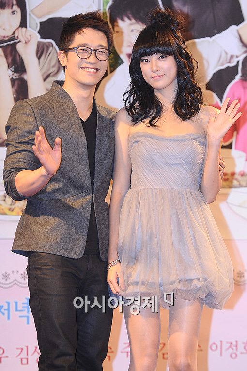 [포토]알렉스-주연 '커플 연기 기대하세요'