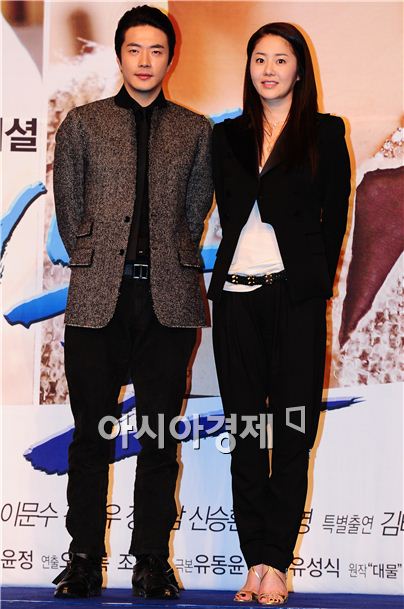 Kwon Sang-woo and Ko Hyun-jung [Han Youn-jong/Asia Economic Daily]