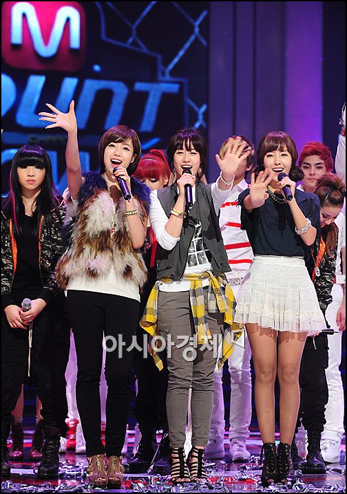 [포토]티아라 은정-지연-효민 '엠카 MC 맡았어요'