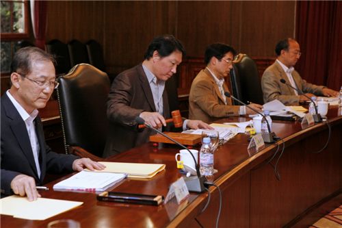 SK에너지, 석유·화학 사업 분할… 독자경영 시동 