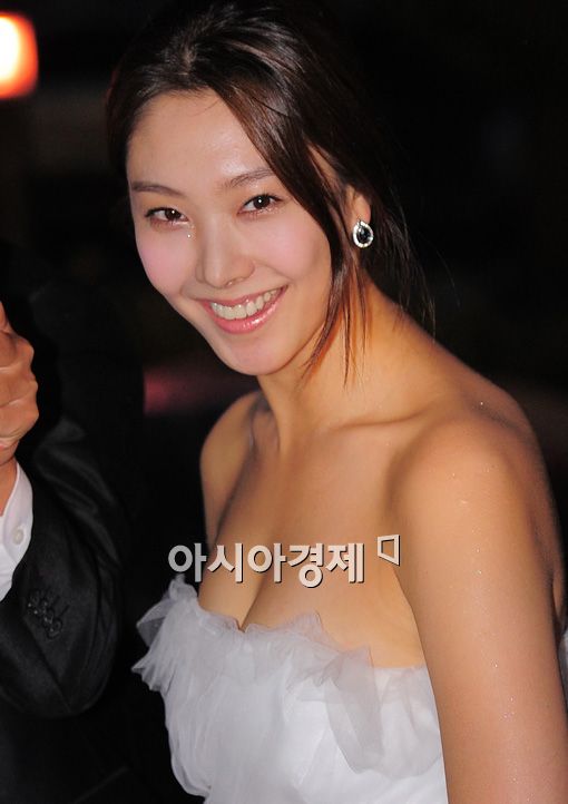 [포토]차현정, 섹시한 가슴라인