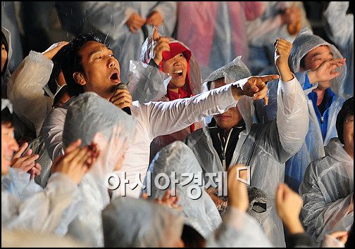 [포토]이문세-반크 '독도 위해 점프!'