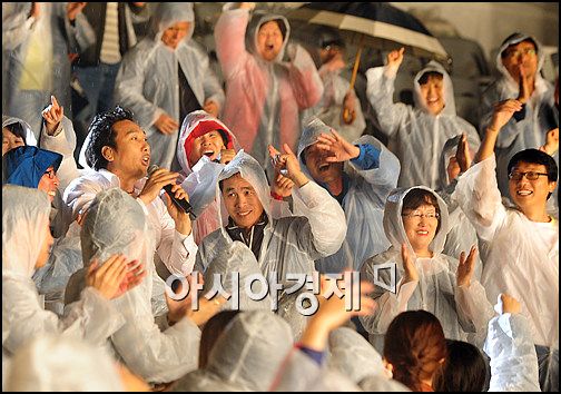 [포토]이문세-반크 '독도 위해 점프!'