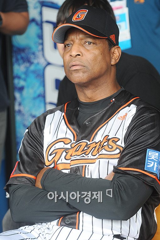 로이스터 감독 "타자들 수행능력 좀 보고싶다"