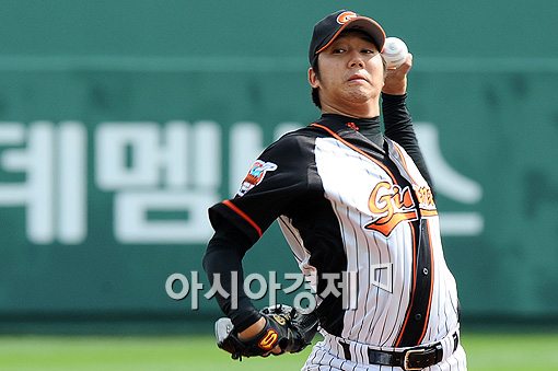 롯데 장원준, 준PO 4차전 5이닝 못 채우고 강판