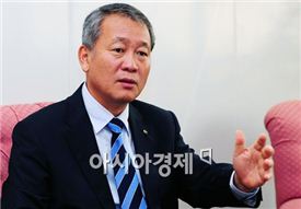 안양옥 교총 회장, 연임 성공