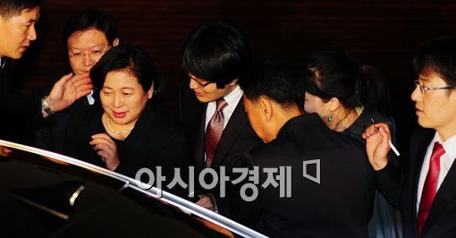 [포토] 말 아끼는 현정은 회장