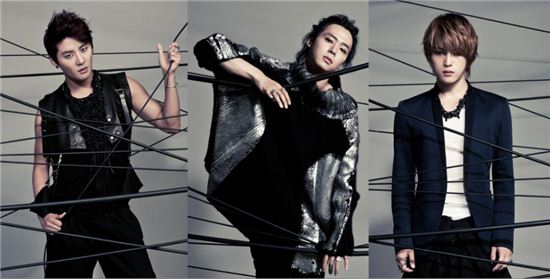 From left, JYJ members Junsu, Yoochun, Jaejoong [Prain Inc.]